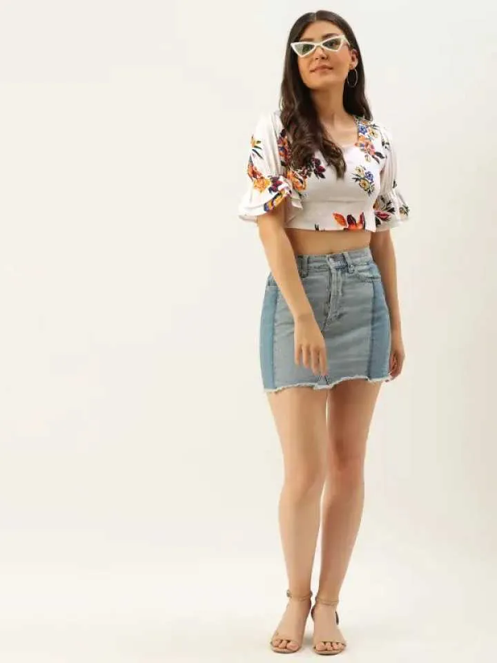 Berrylush Women White Square Neck Floral Print Crop Top