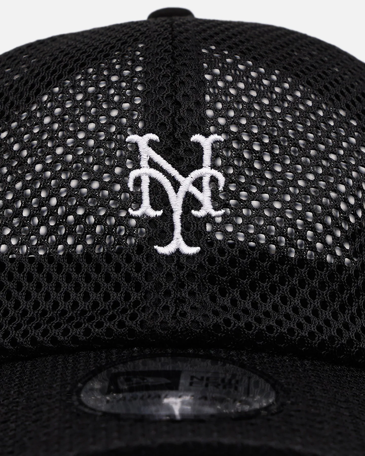 New Era New York Mets 'Black Mesh' Casual Classic Strapback Black