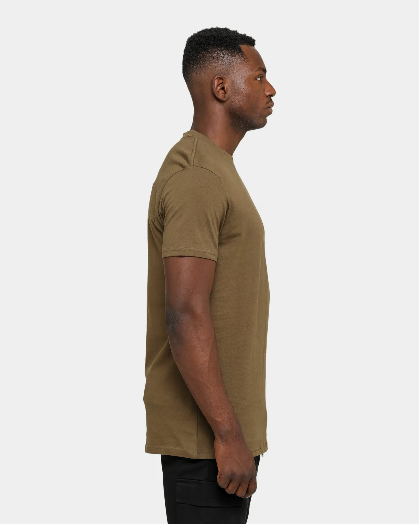 Well Made Exhibit T-Shirt Army Green